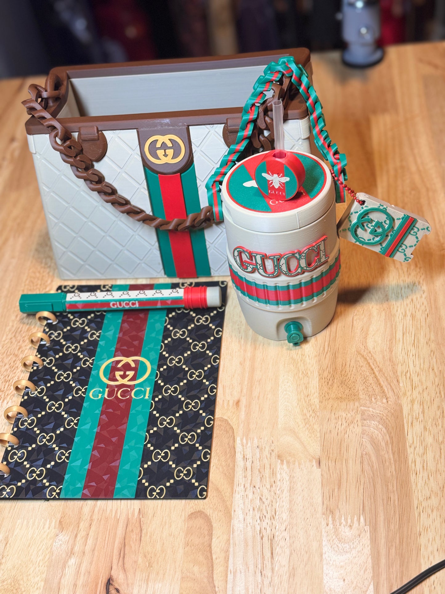 Green & Red Luxury Desk & Accessory Bundle